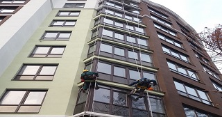 Установка крыши на балкон Геленджик цена от 1021 руб. м/2.